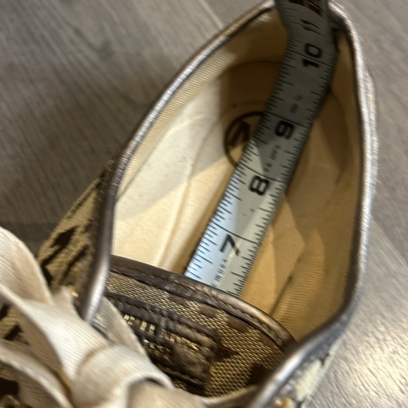 Michael Kors City Sneaker Shoe Monogram MK Lace up Gold Sneakers Women size 8 - Picture 12 of 16